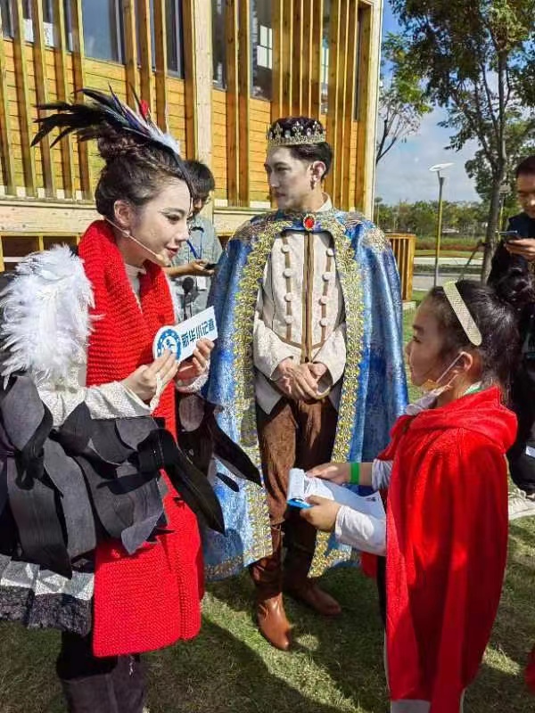 参与沉浸式互动亲子剧《快乐王子》