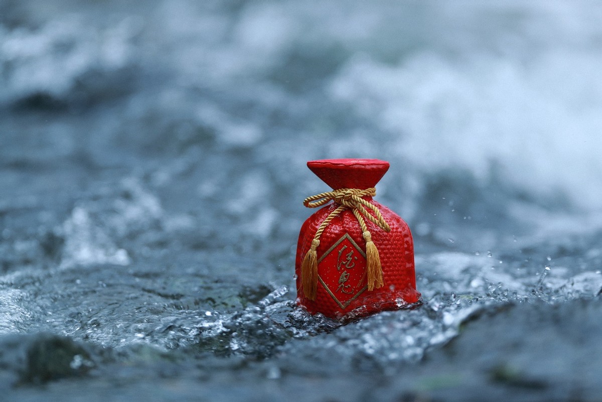 原浆酒鬼酒与馥郁香的区别,天人共酿基酒