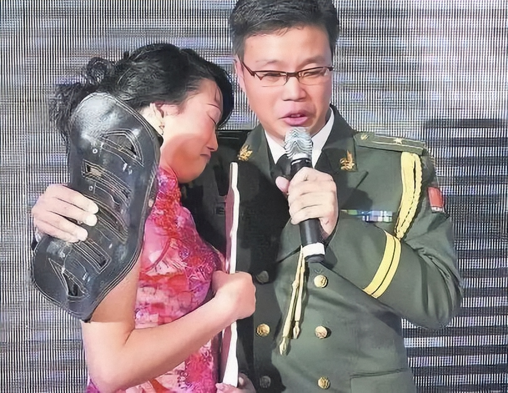 不老实就别乱立“人设”了,表面一套背后一套,这些明星不羞吗?