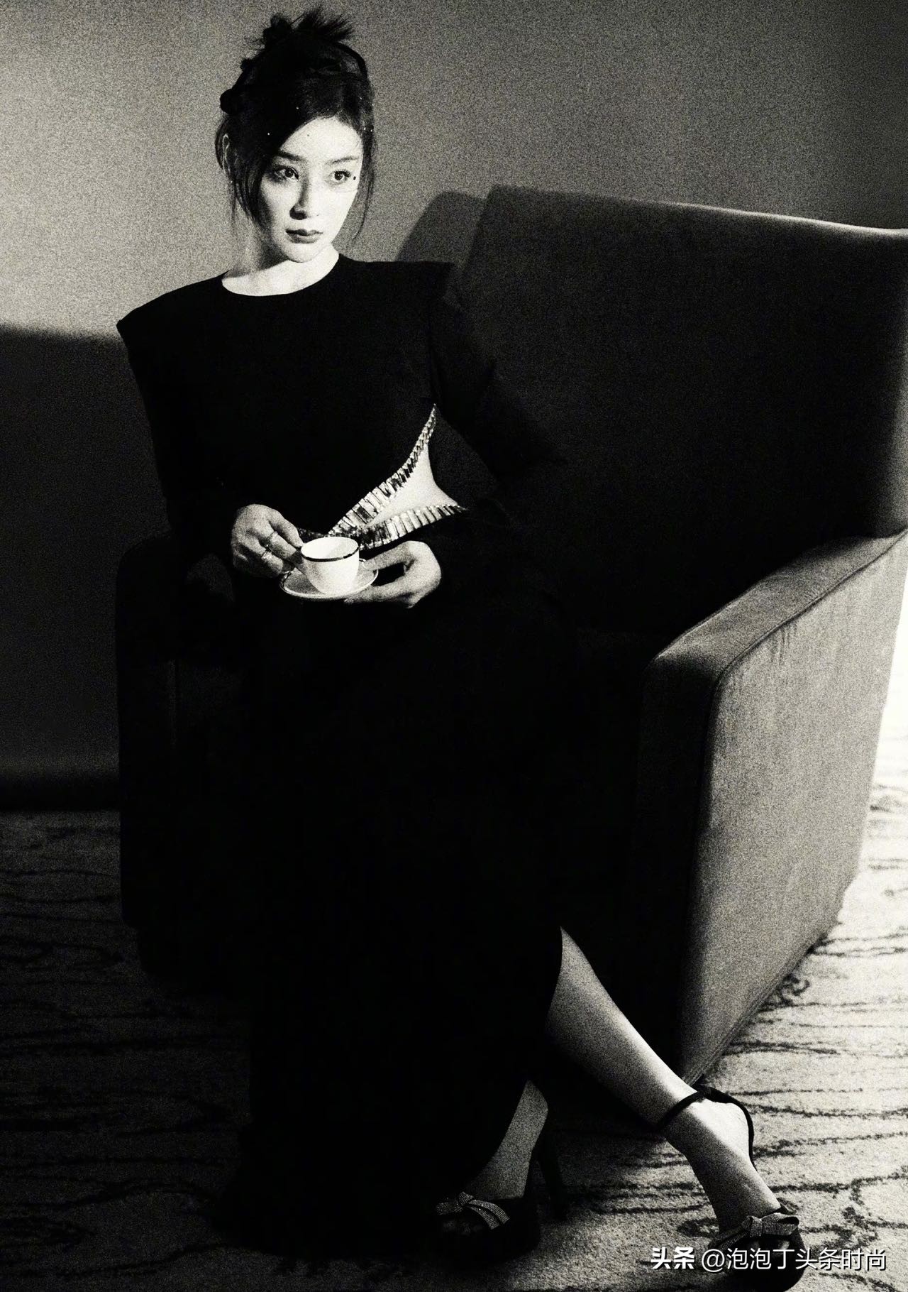 这是几个情况？身高1米82Ta，把男女明星秒变“小矮人”怎么看？