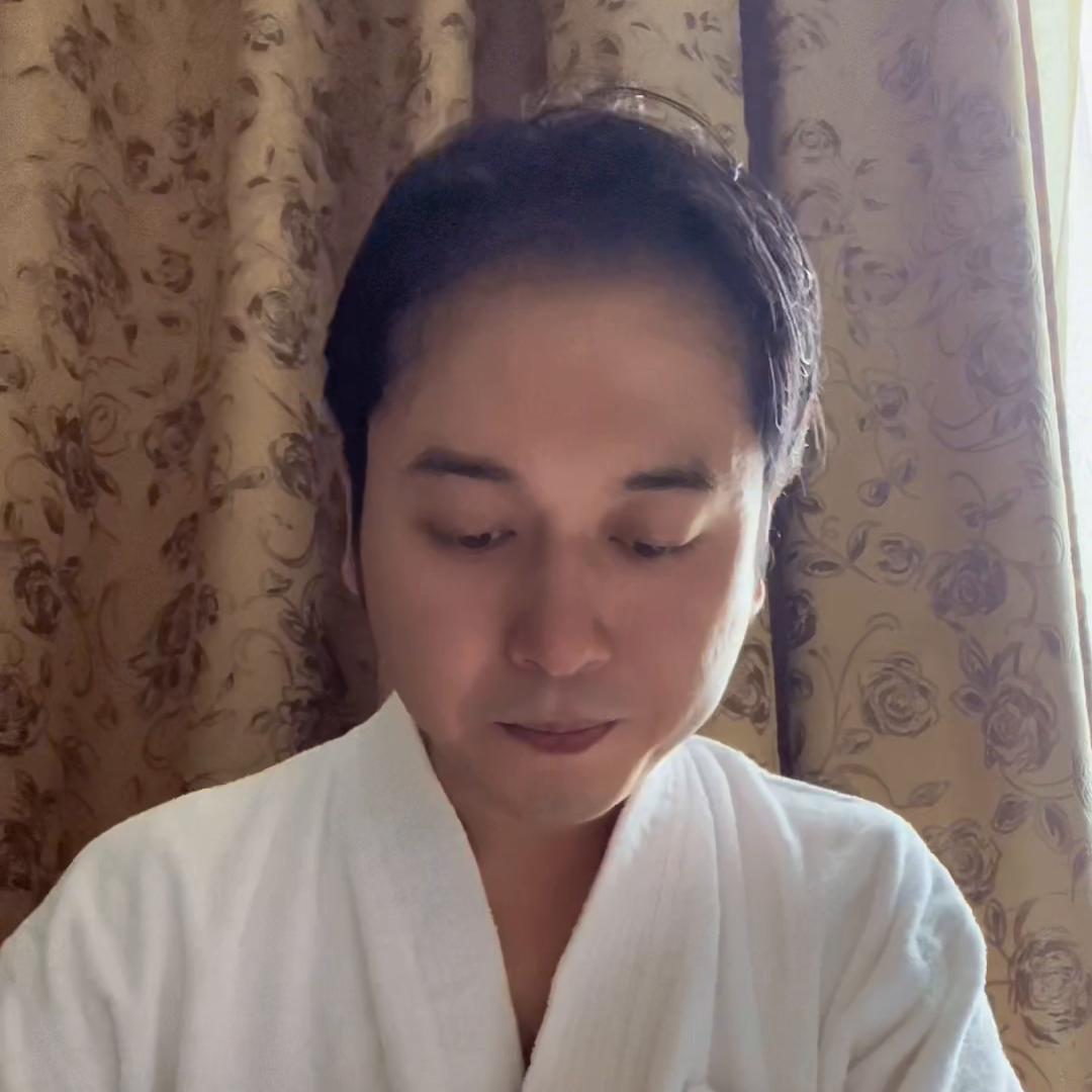 杨磊的好物分享，都是自己用过的，演出随身携带的好物@D...