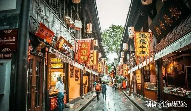 我在宽窄巷，听阿伯讲成都美食故事