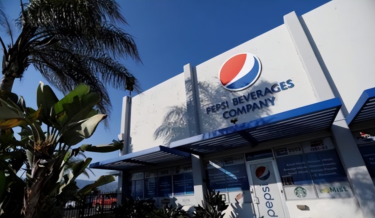 八、九十年代，进口可乐“霸占”中国饮料市场？国产饮料岌岌可危