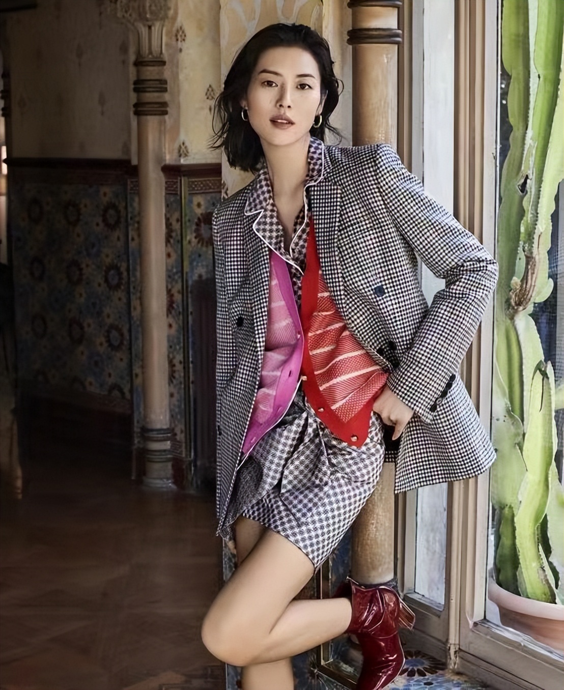 刘雯解约后需要赔偿多少钱,刘雯赔违约金