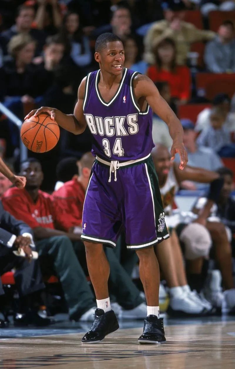 湖人0号和勇士6号球衣哪个好看,勇士湖人新球衣