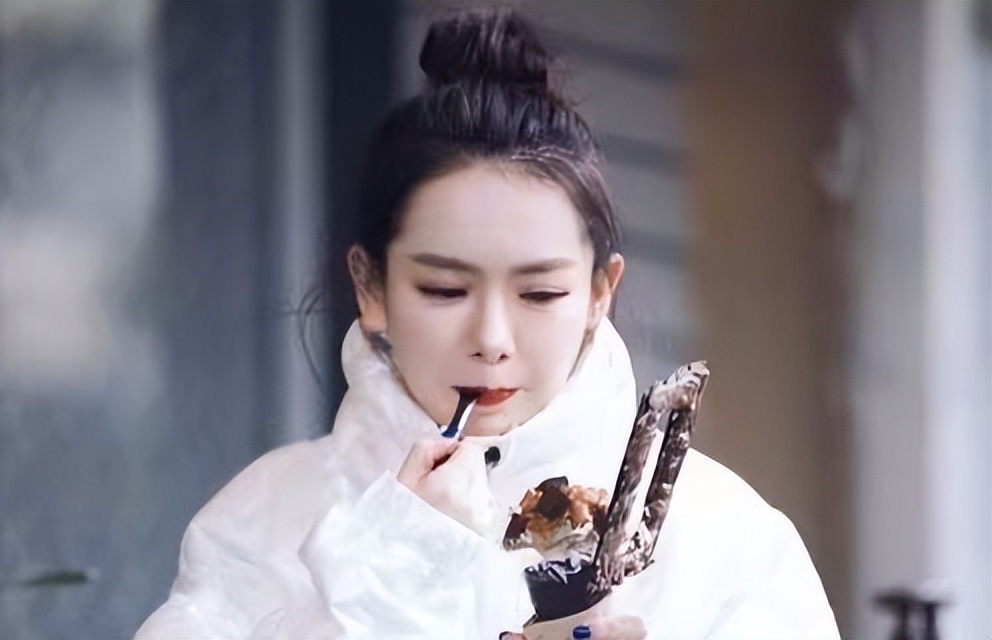 十位女明星卸妆后的样子谁最好看,素颜出镜的女明星