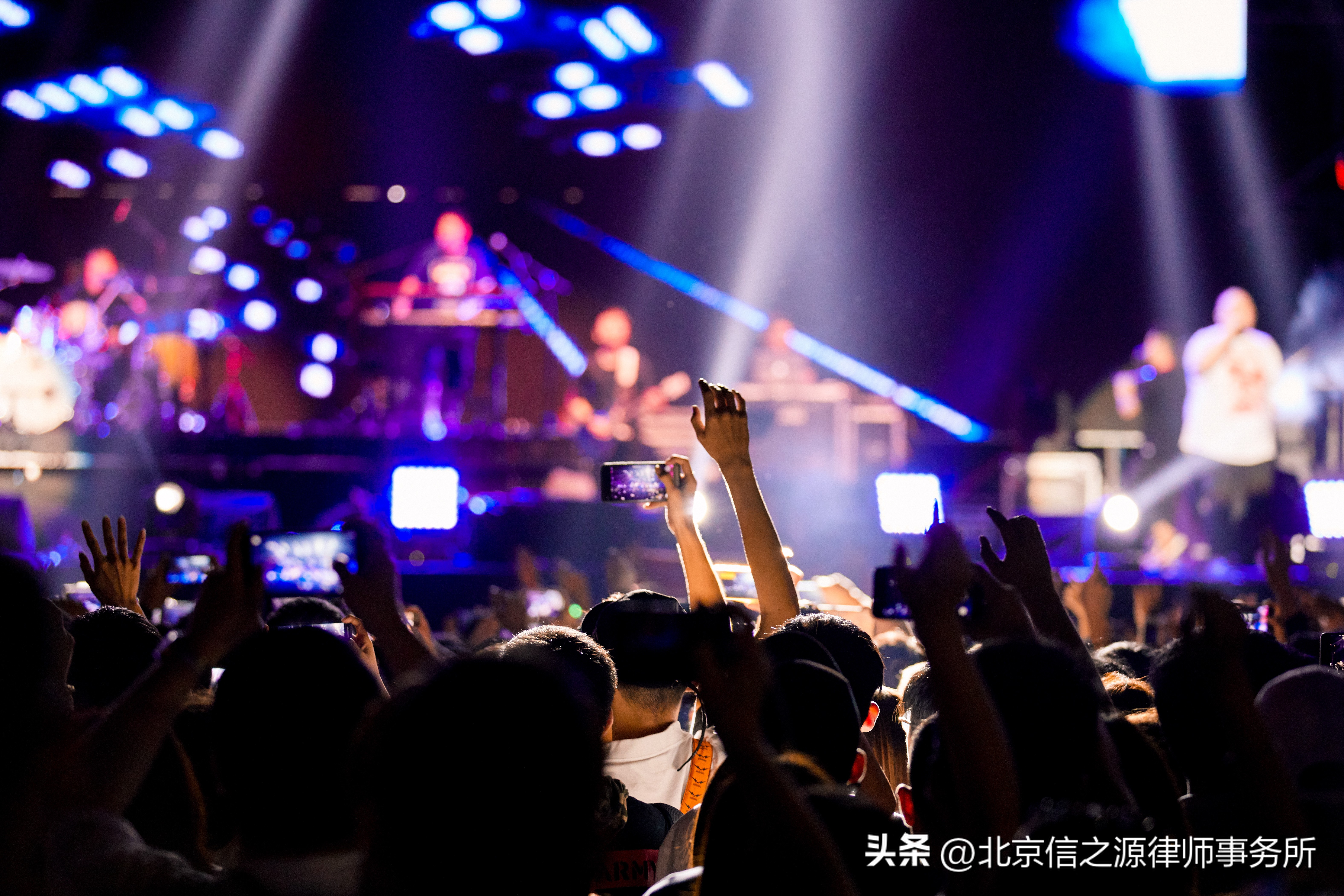 黄牛倒卖演唱会的票违法吗,加价卖黄牛票涉嫌什么违法行为