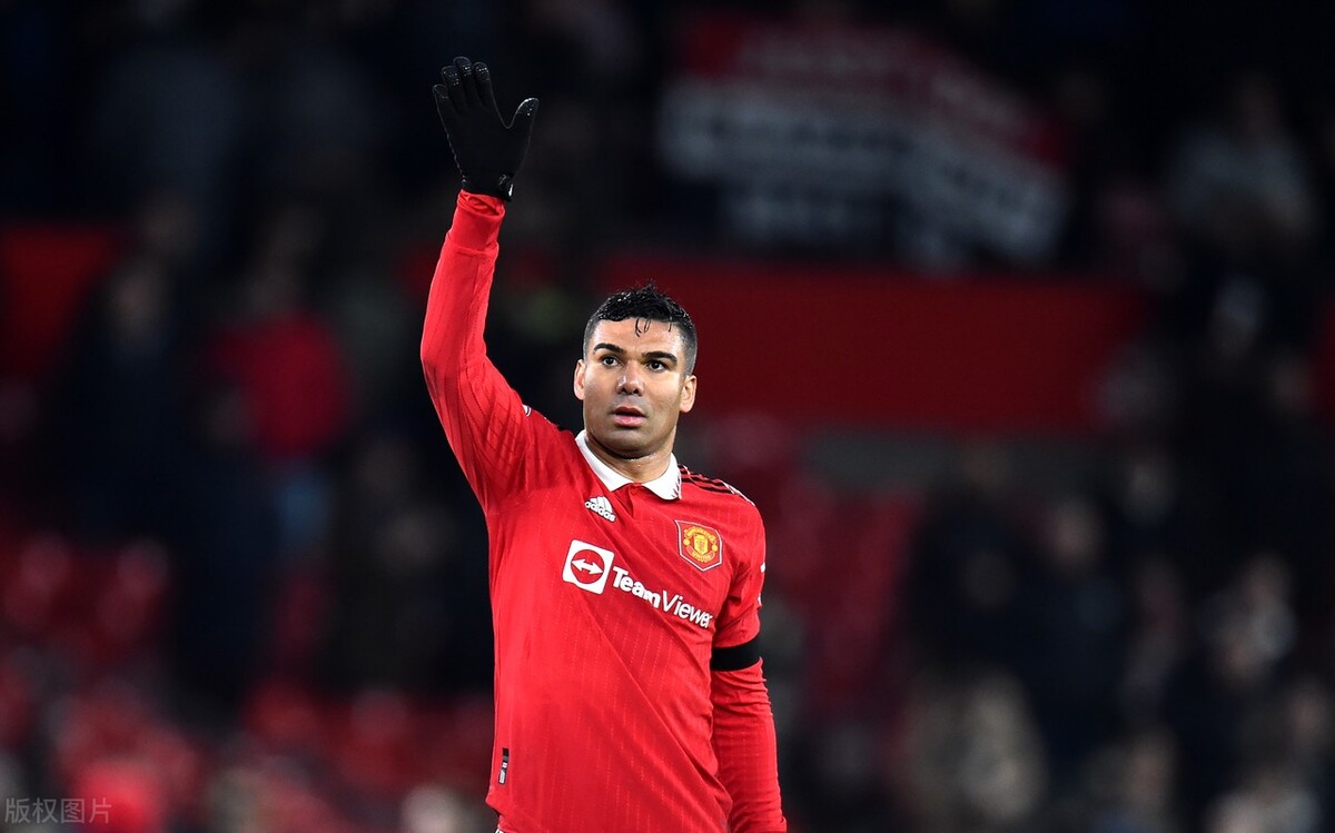 “胖虎”的缺失——足坛后腰的多种战术组合