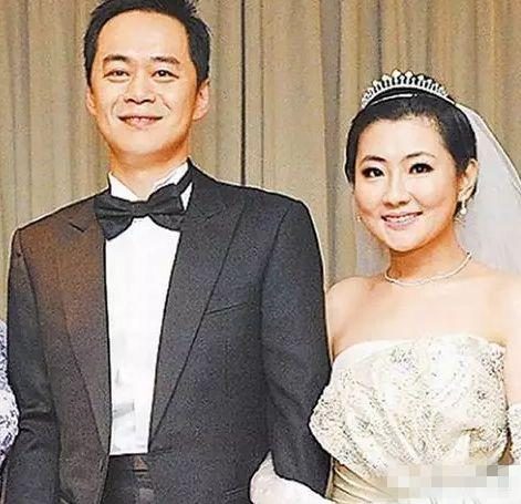 selena官宣恋爱,selina自曝恋情进展