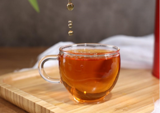 茶叶保质期过了没拆封,茶叶保质期一般多久过期还能喝吗