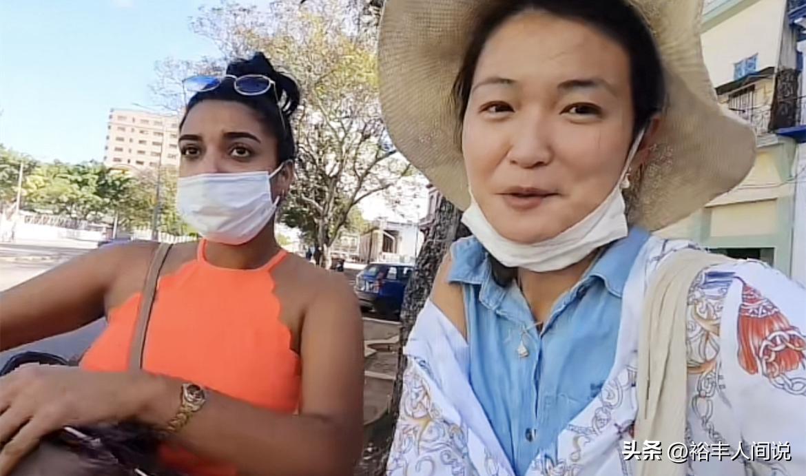 33岁福建女网红非洲遭抢劫！金项链被扯断，狂追两条街扭送至警局