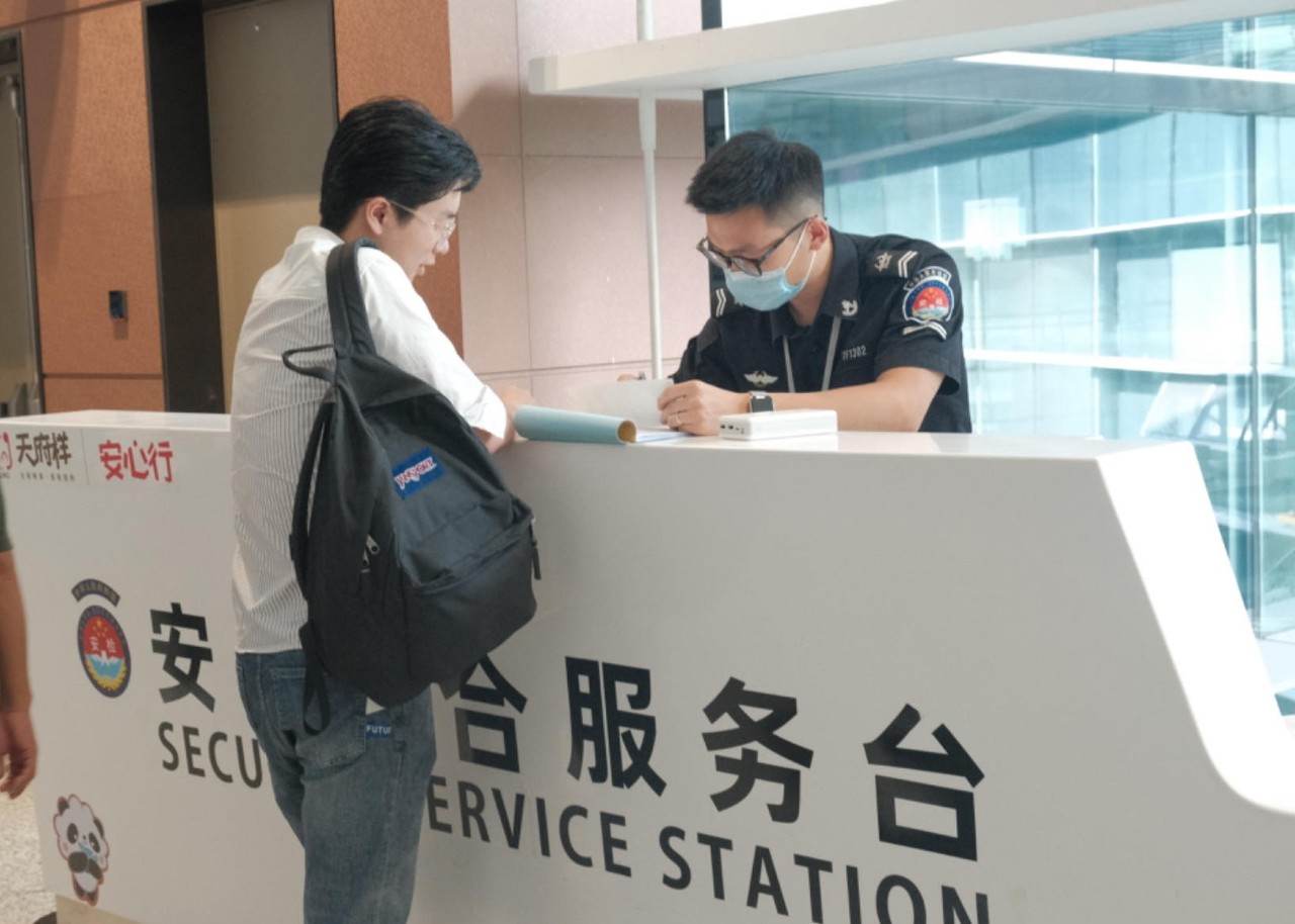 充电宝带身上过安检门会响吗,带充电宝能过超市安检