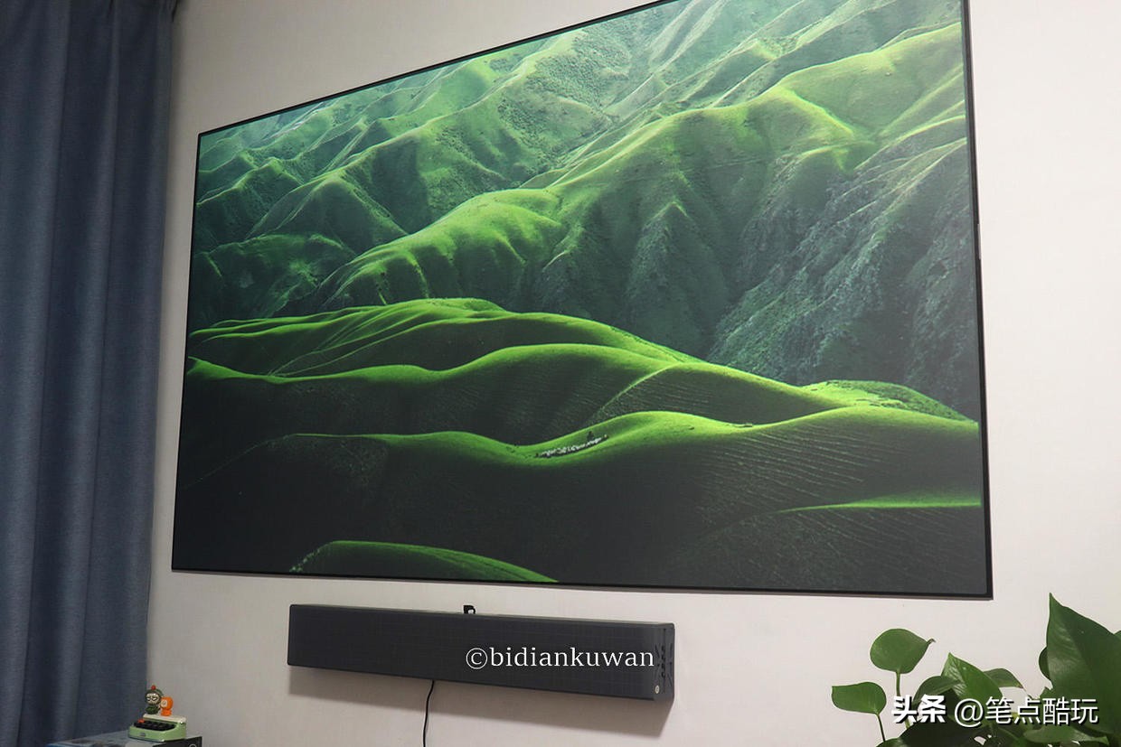 如何将投影仪画面铺满抗光屏,投影仪搭配抗光屏效果好吗