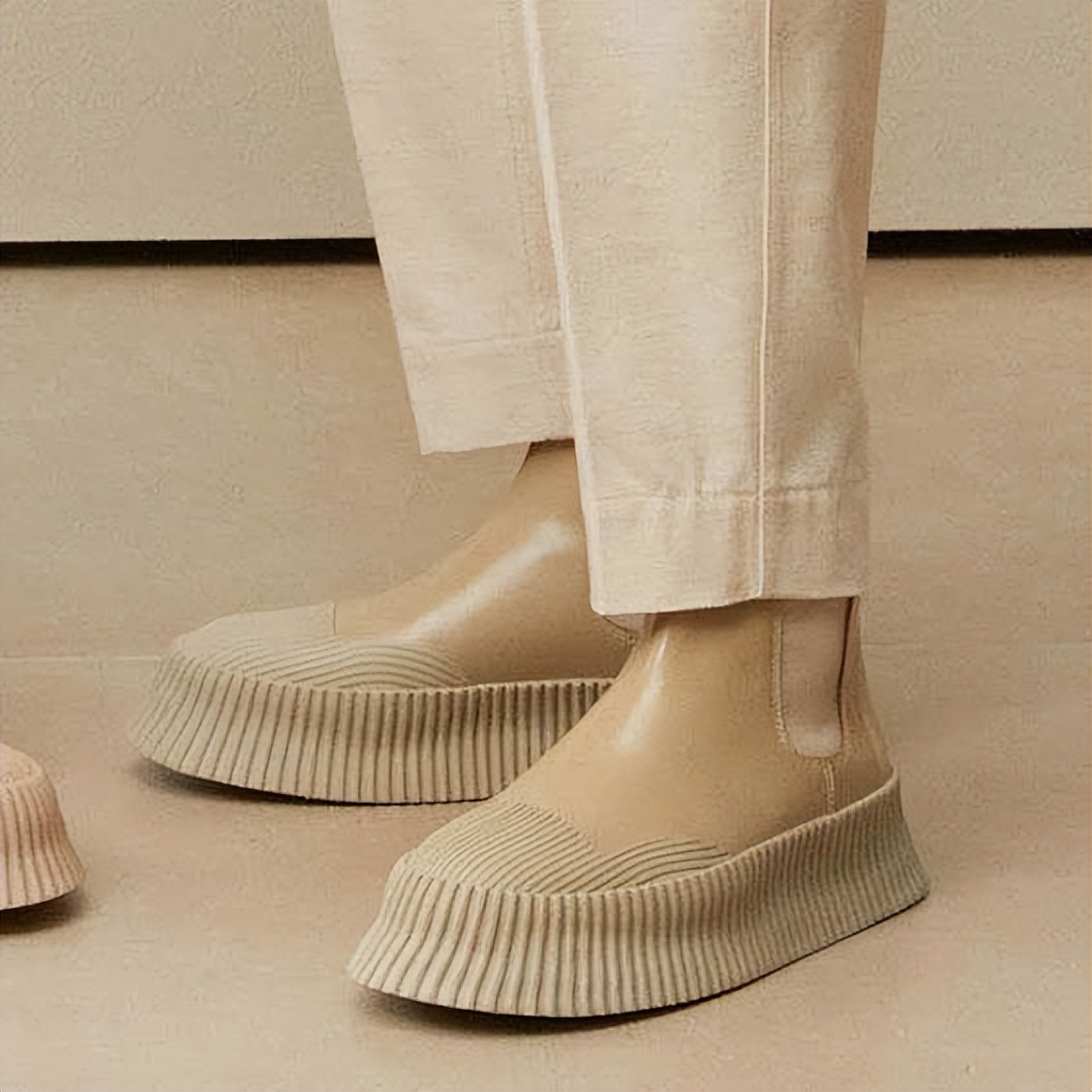 基本款必备鞋子有哪些款式,比较时髦的鞋