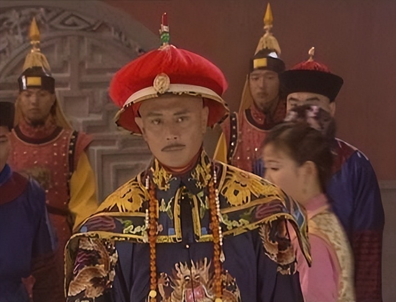 皇太极跟顺治是什么关系,皇太极驾崩后为什么让顺治继位