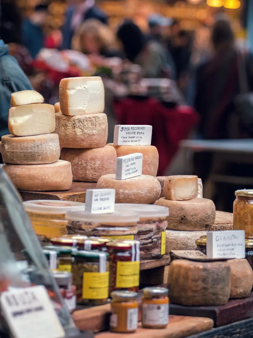 在香港买到过期食品怎么赔偿,专门卖过期商品违法吗