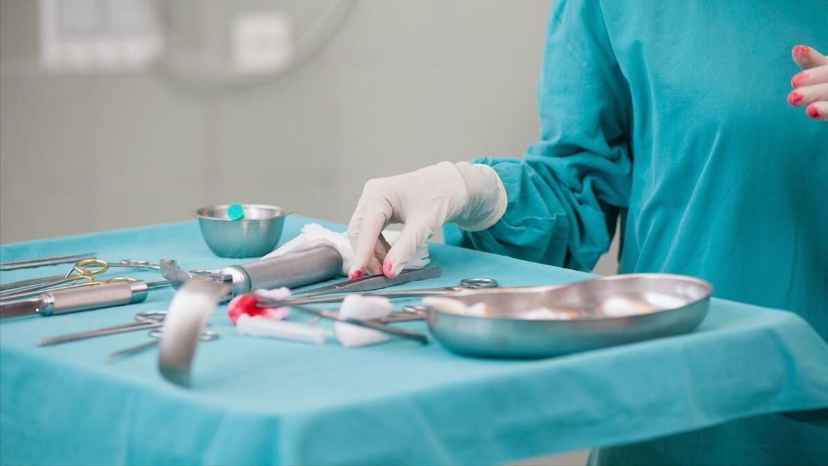 女性间歇出血怎么回事,女性出血的原因及解决方法