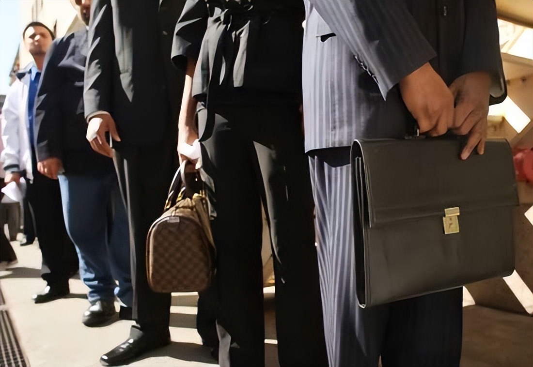 娌℃湁宀椾綅鐨勭澹爺绌剁敓,娌℃湁宀椾綅鐨勭爺绌剁敓