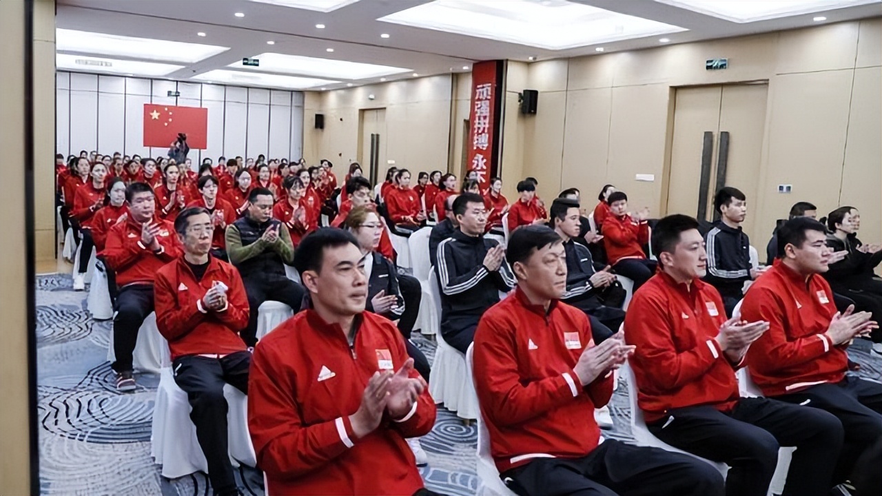 北京女排教练刘晓彤,北京女排领队刘晓彤