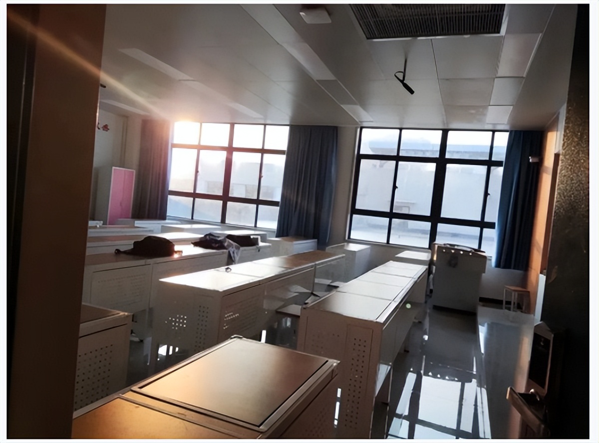 娌冲崡缁忚锤鑱屼笟瀛﹂櫌2023鎷涙敹浜烘暟,娌冲崡缁忚锤鑱屼笟瀛﹂櫌鍗曟嫑2023棰勬祴