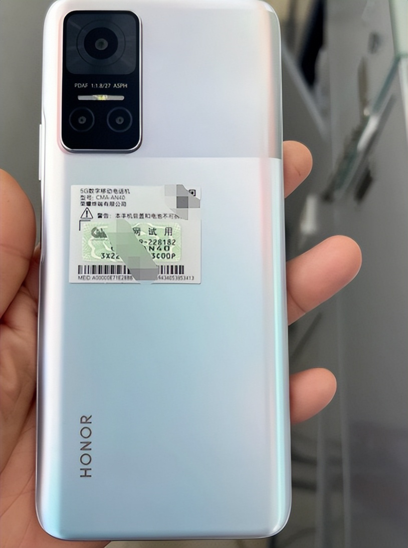 1100块钱能买的荣耀手机,1200左右性价比高的荣耀手机