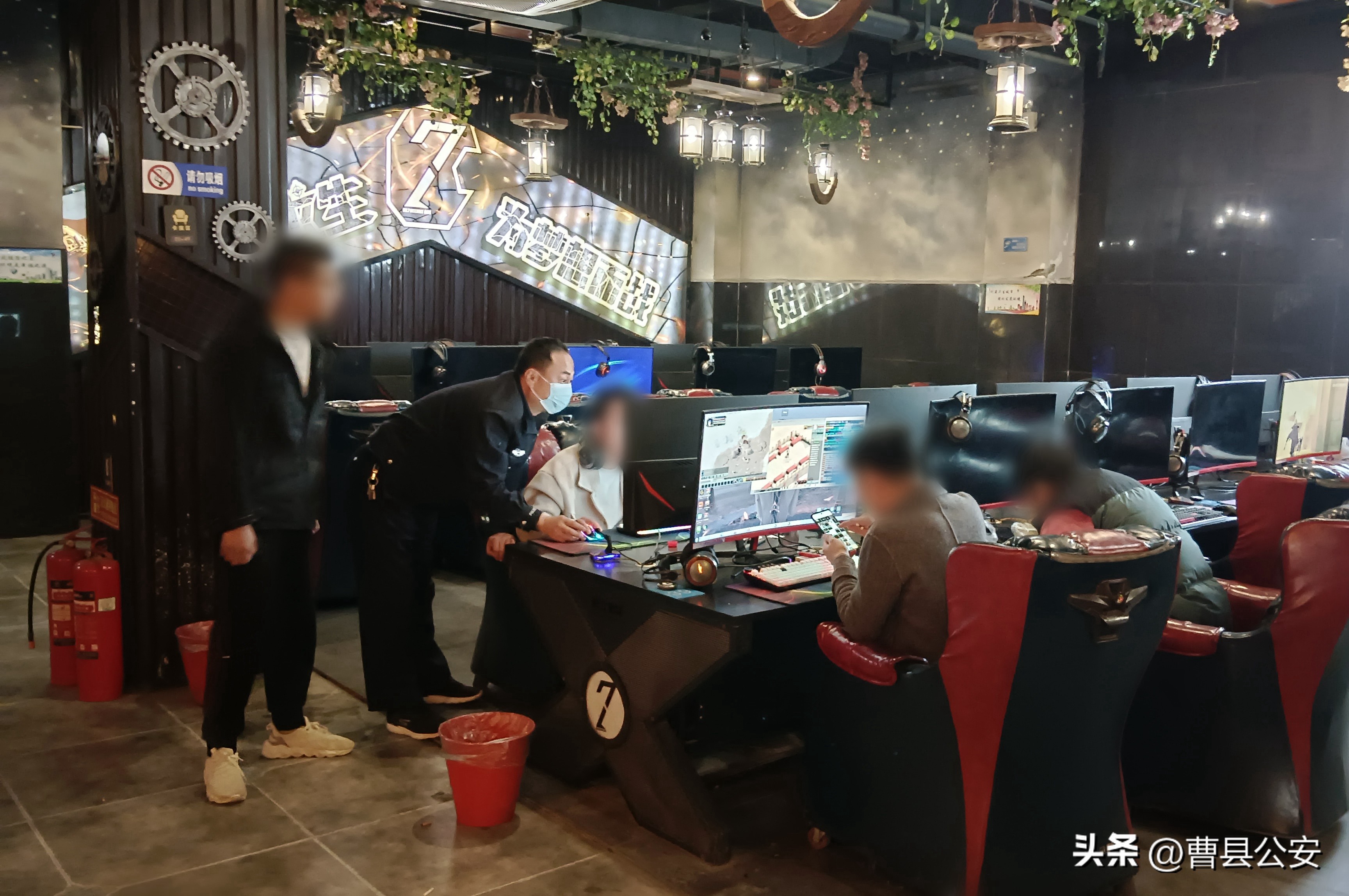 网警开展网吧检查,网警巡查网吧