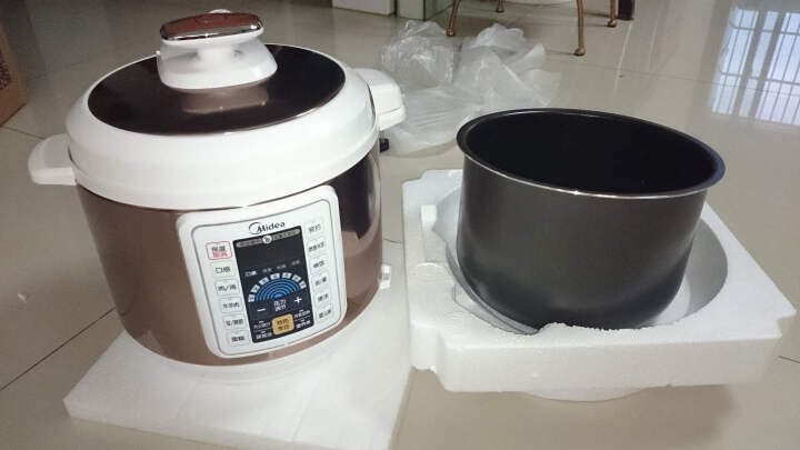 电压力锅和电饭煲有什么区别视频,电压力锅和电饭煲怎样选择