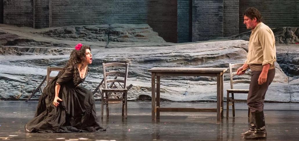 卡门歌剧深度解析,卡门中的卡门与米卡艾拉的关系