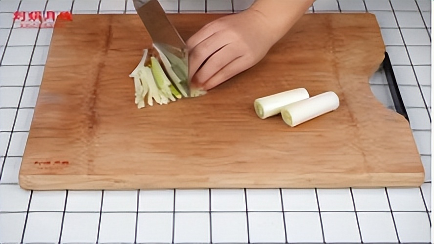 产妇月子期间什么时候可以吃海参,坐月子吃海参的正确方法