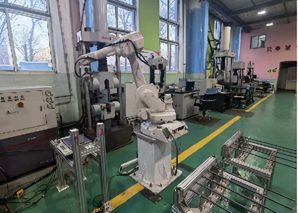 抚顺新钢铁有限责任公司招聘,抚顺钢铁公司招聘信息