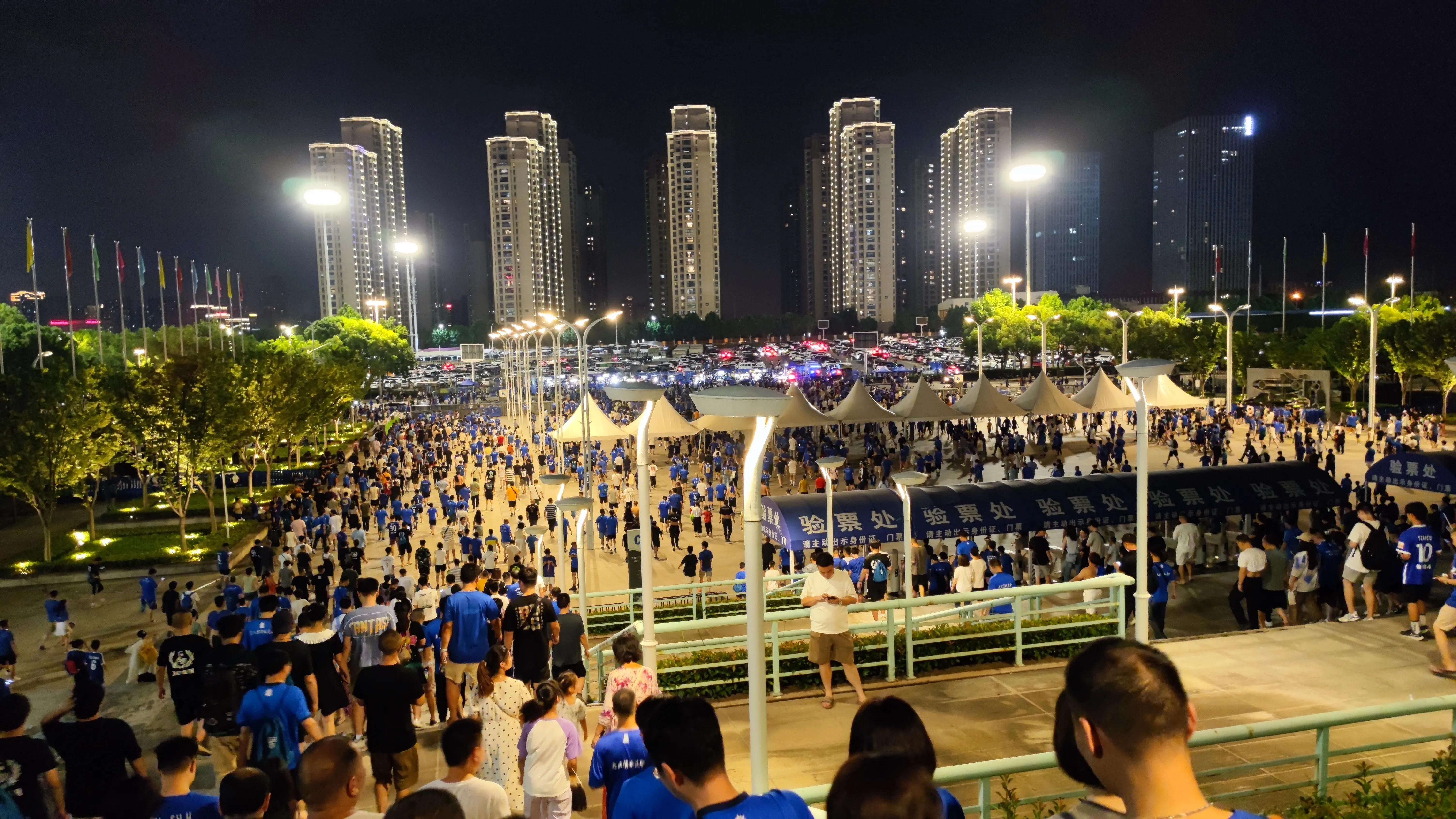 武汉三镇主场现场观赛,武汉三镇比赛回放