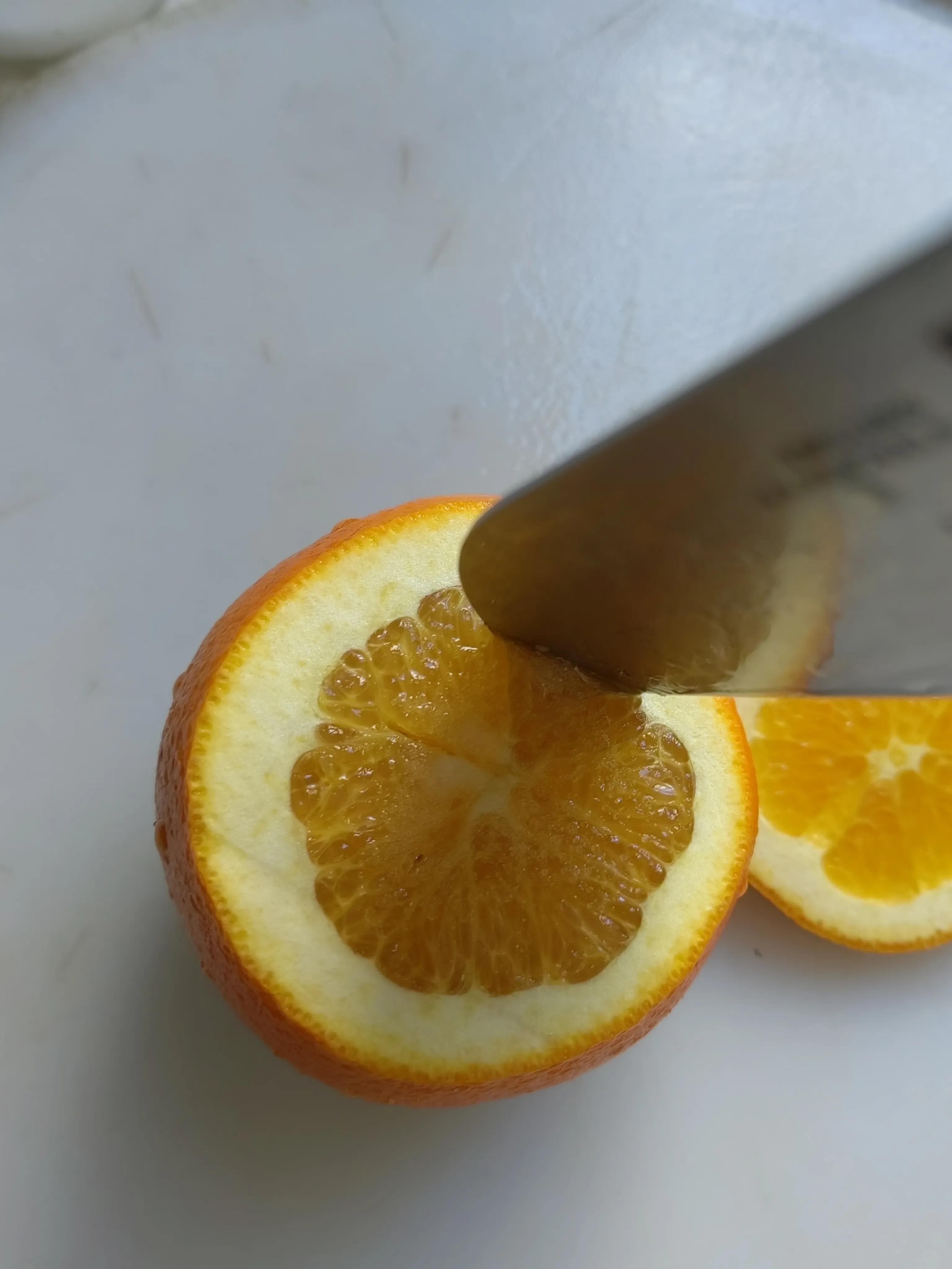 喉咙疼用橙子抹盐,喉咙疼盐蒸橙子好吃管用吗