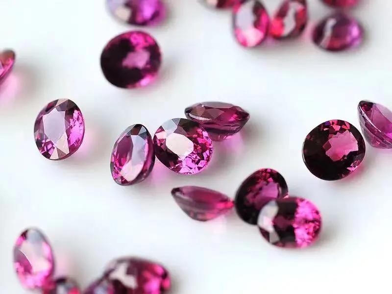 收藏级别石榴石怎么辨别,石榴石收藏级是什么意思