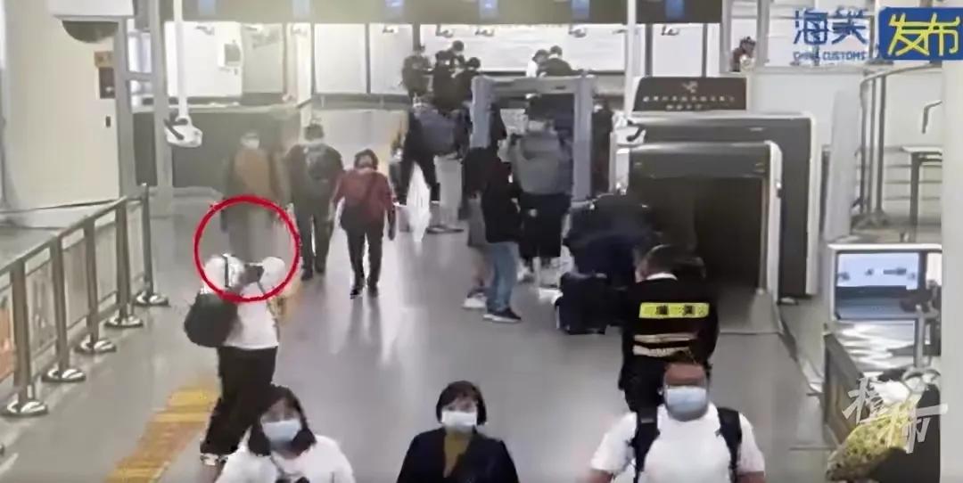 携带101管孕妇血液样本出境，被海关拦截！目的很可怕，很残忍