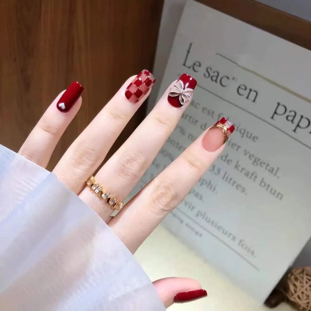 秋冬纯色美甲显白高级跳色高清,夏日美甲显白短甲可爱卡通儿童