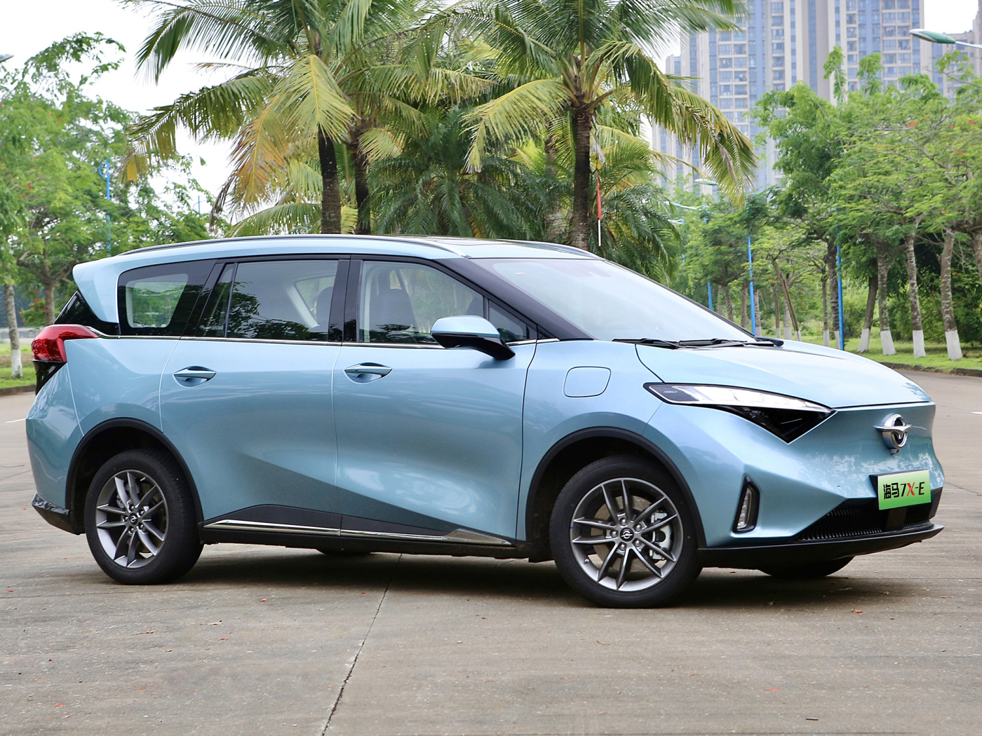 海马MPV新车曝光，2+2+3布局，不用烧油，续航510km带快充