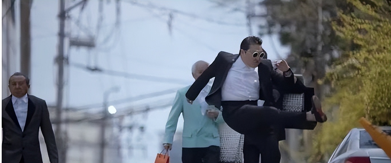 富不外露鸟叔：创造历史记录的骑马舞，却差点把他好友逼上西天？