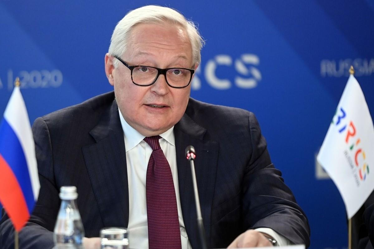 中国外长缺席金砖峰会，秦刚外长致电南非，并给予印度明确信号