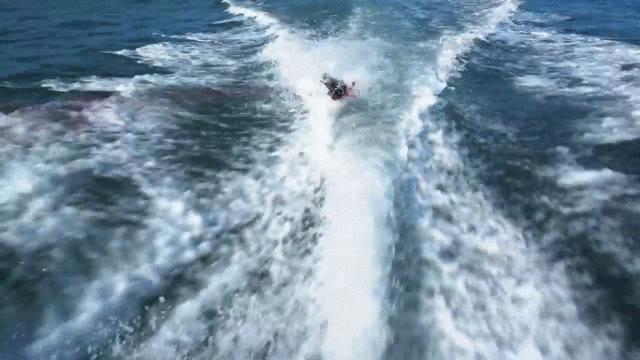 决策疲劳：一件衣服穿了好几年丢人吗？从三宅一生去世的联想