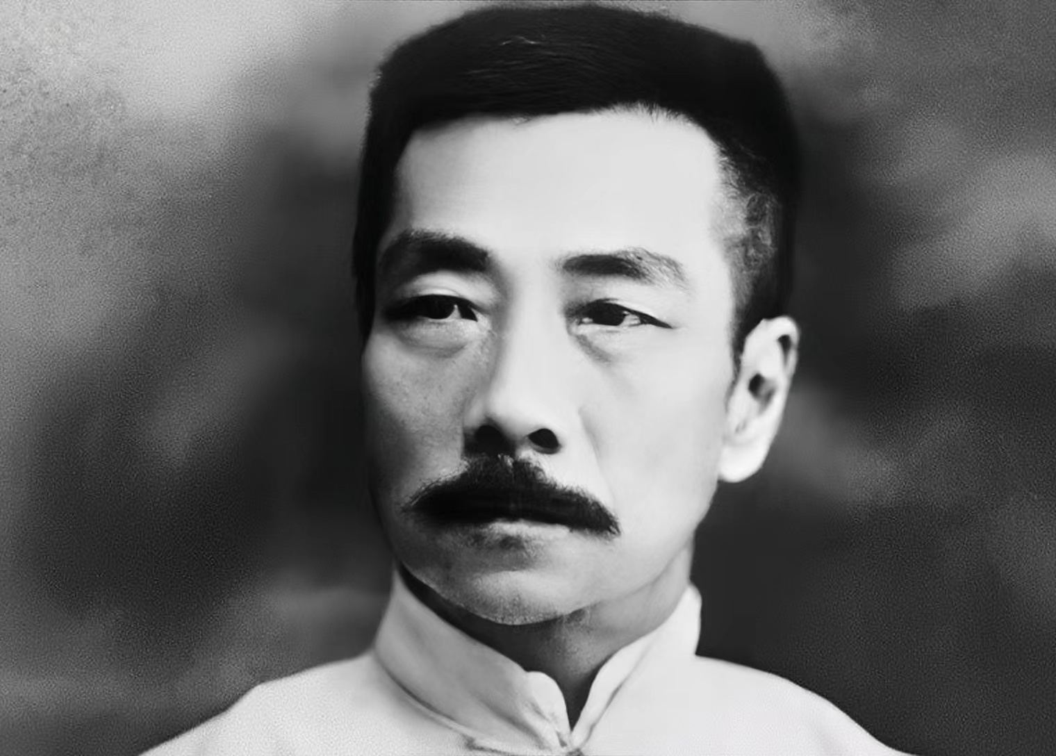 早在104年前，鲁迅的《明天》就戳穿了人与人的关系，虚伪且可笑