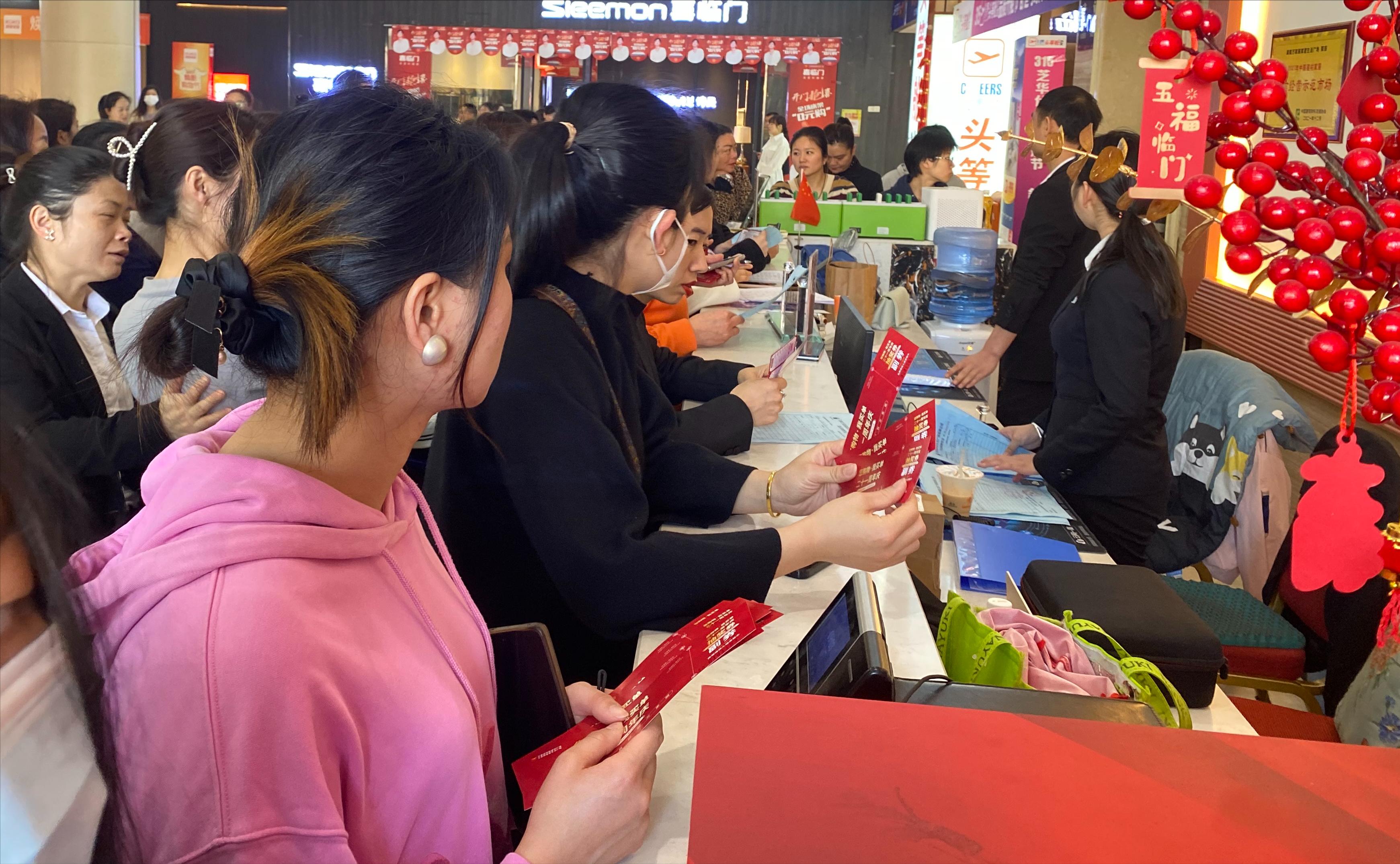 吃喝玩乐购住游建材家具一站式满足你的所有需求—宇宙中心万家丽