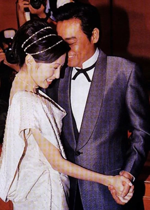 郭蔼明刘青云现状,刘青云哪一年生的郭蔼明家世背景