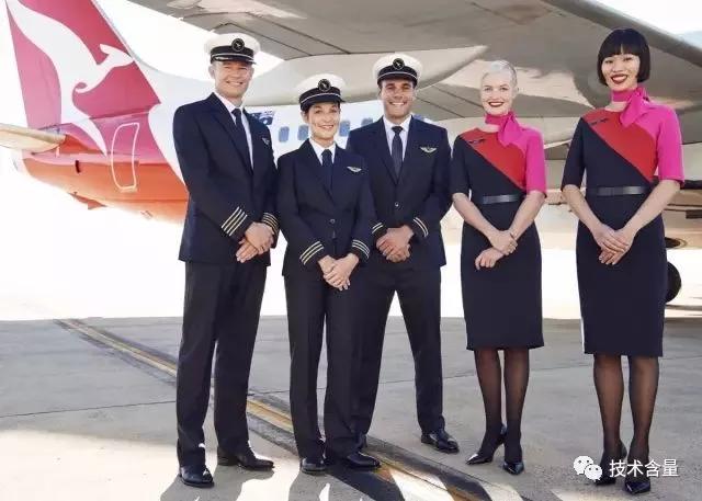 空姐制服每个年代的设计理念,中国国际航空空姐制服设计