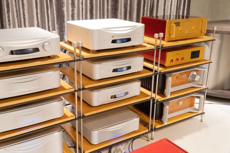 它有种魅力，让你还想听更多VividAudioGiyaG2落地音箱