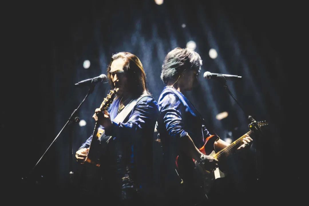 29岁离开组合沉寂十三年,四大偶像组合现状