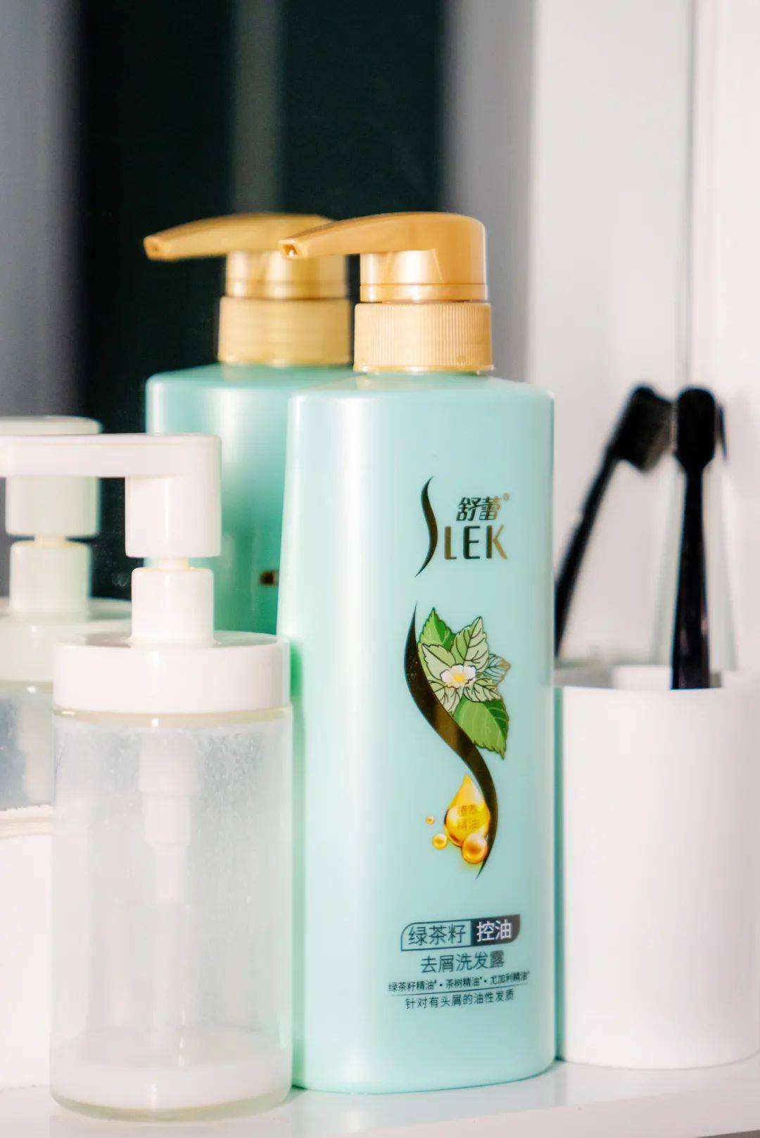 一点都不输大牌的国货洗发水推荐,又老又丑又便宜的国货洗发水