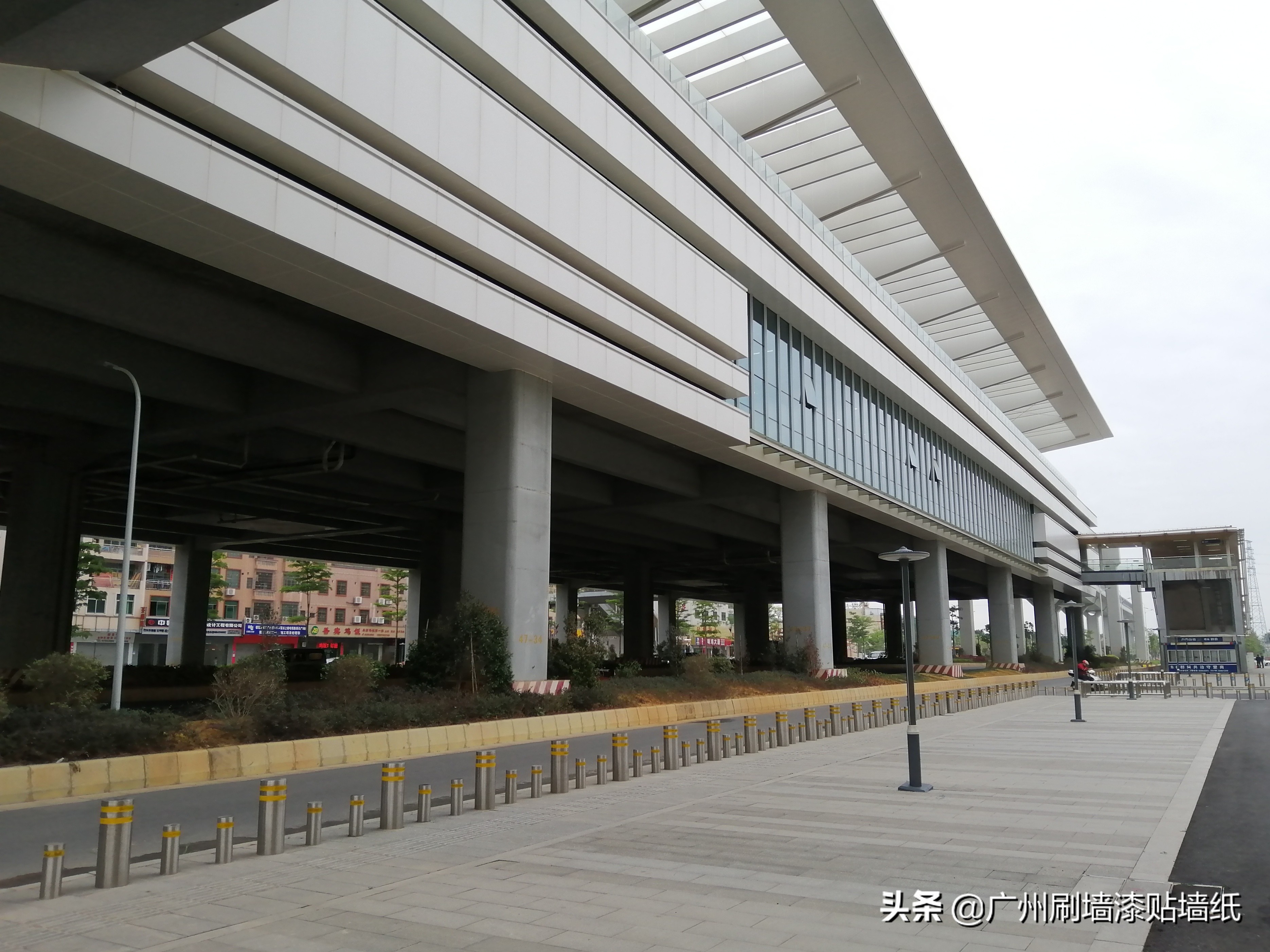 叠溪花园刷漆,多乐士墙面刷乳胶漆280平方多少钱