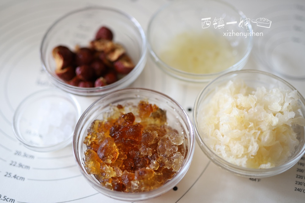 银耳养肺怎么做,银耳炖什么好吃又养胃又养肺