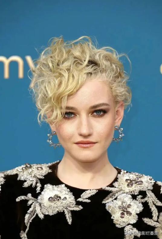 艾美奖红毯怪奇物语,艾美奖红毯走法