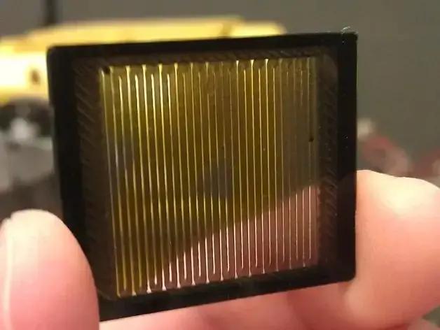 光栅衍射光谱变化的特点和规律,光栅衍射条纹图案